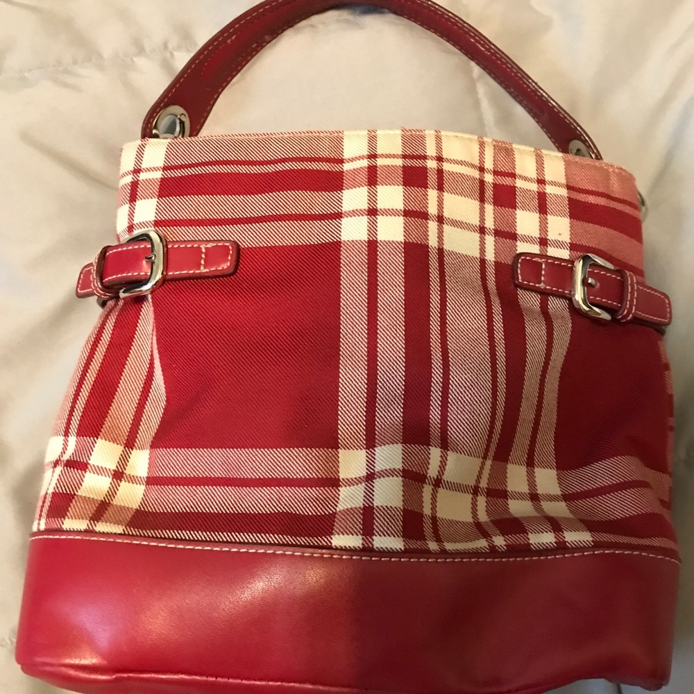Cute Tommy Hilfiger purse